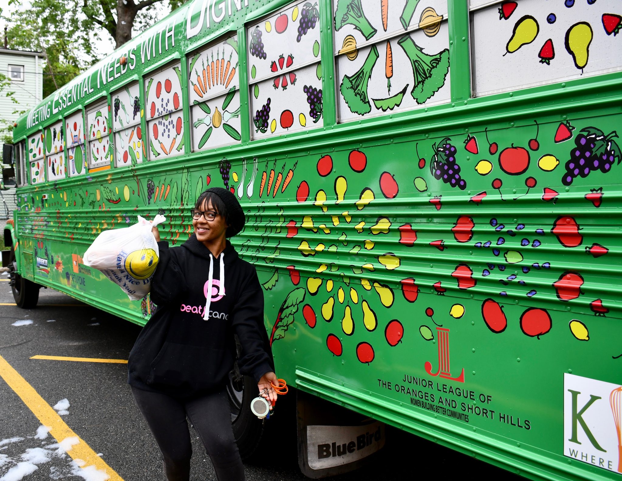 Mend S Green Bean Bus Makes Debut Mend Hunger Relief Network Of